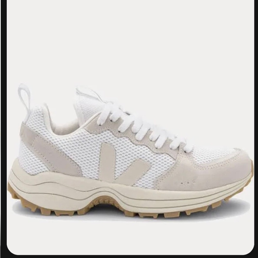 Veja Venturi Sneakers - Size 8